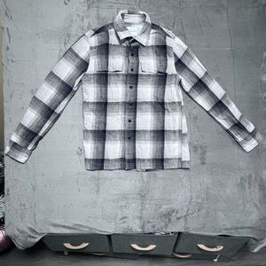 American Eagle Outfitters Black and White Flannel Plaid Shirt Men’s Size XS